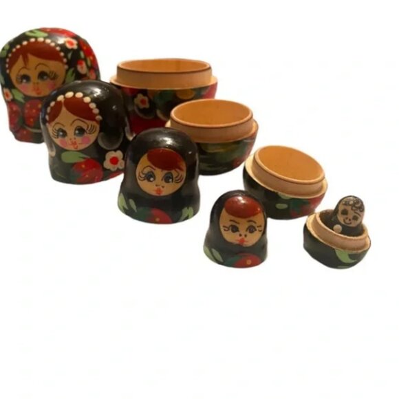 EUC 5-Piece Set Nesting Dolls with Strawberry Design (BN8-104) - Picture 11 of 14